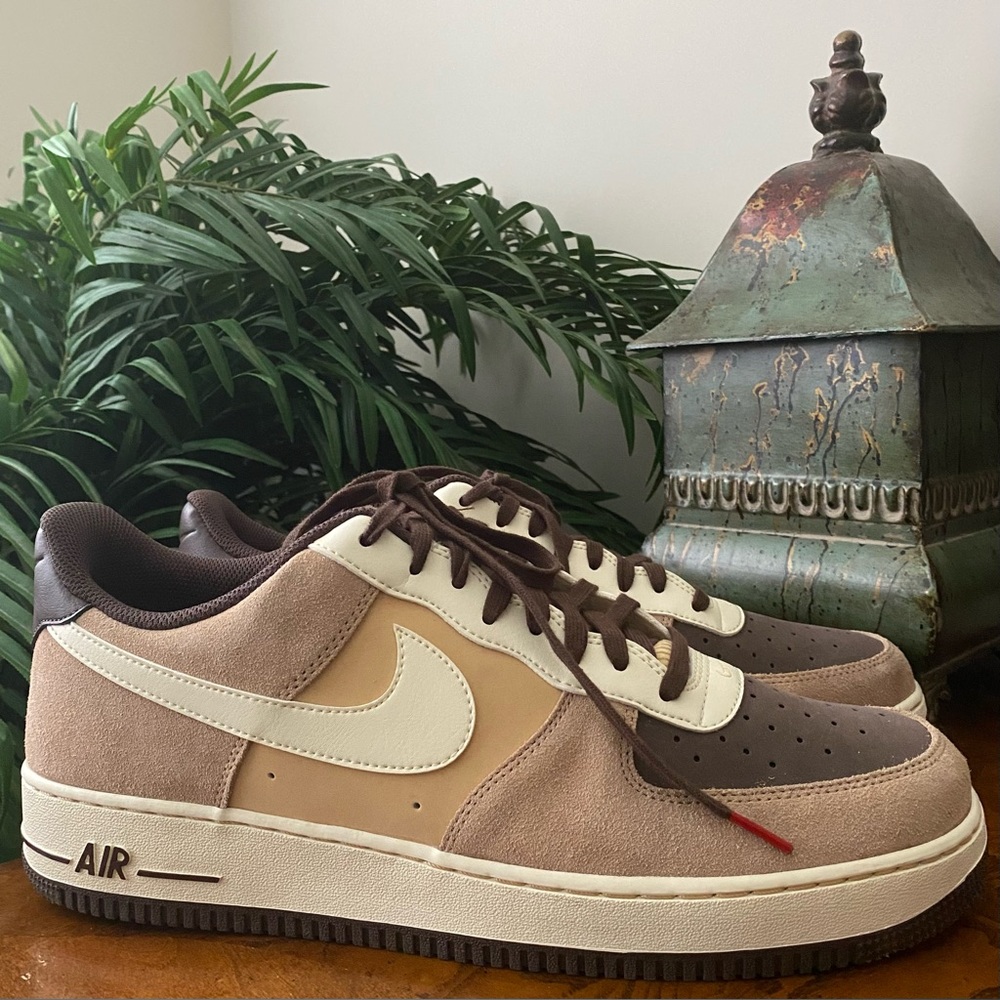 Nike Air Force 1 Low LV8 EMB
Hemp Coconut Milk